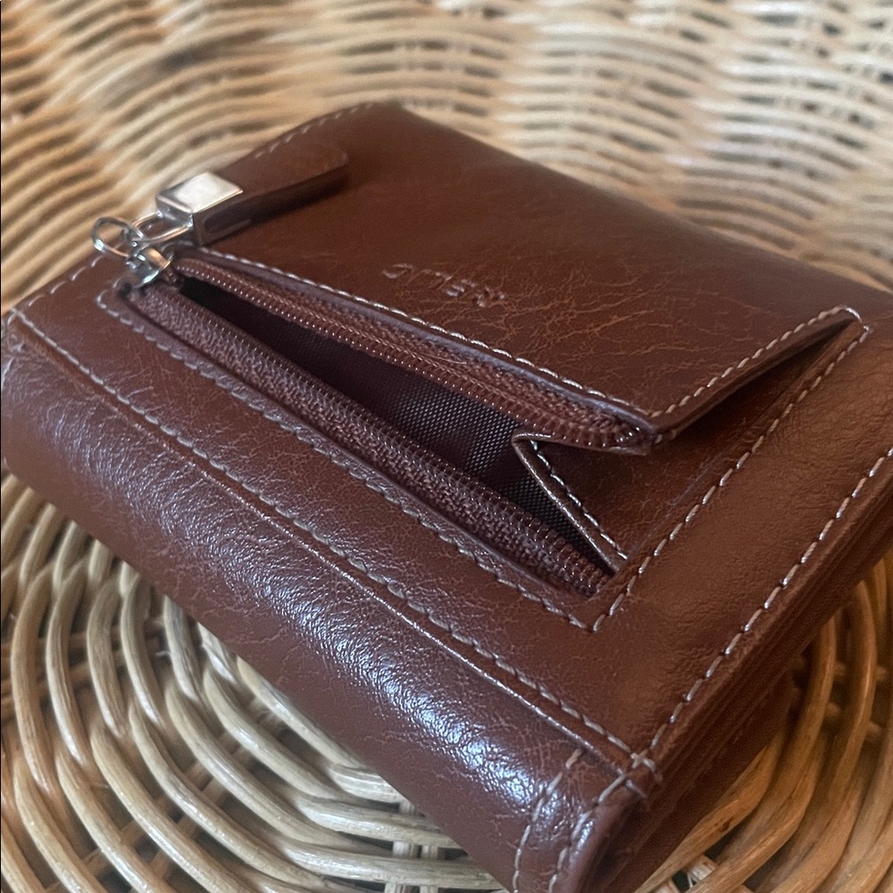 Relic Wallet - Picture 3 of 7
